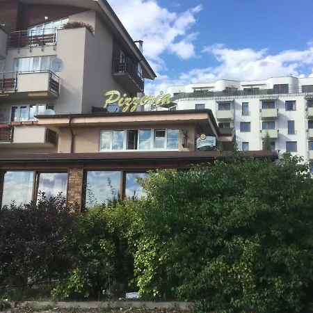 Sunny Two-Story Apartment Kyje Prague Exterior photo